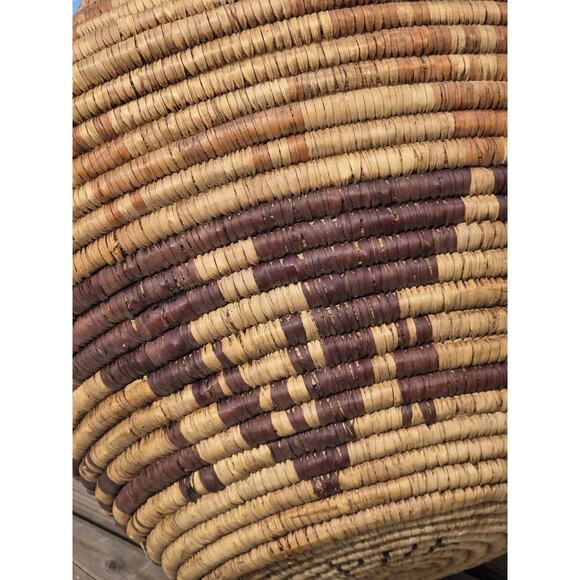 Native American XL Coiled Basket Multicolor Animals Geo Design Signed Unbranded - Picture 14 of 16